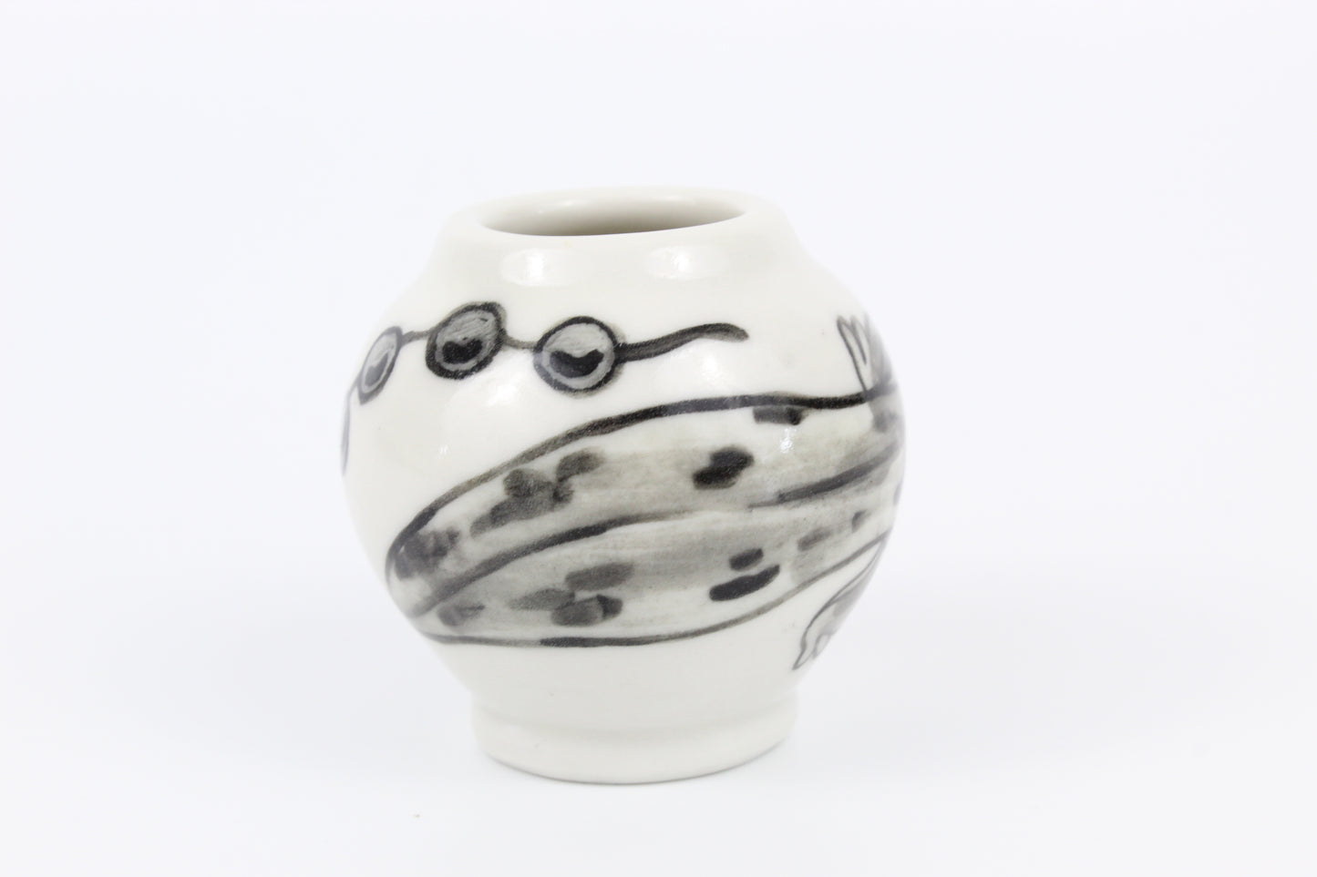 Hellbender and eggs vase