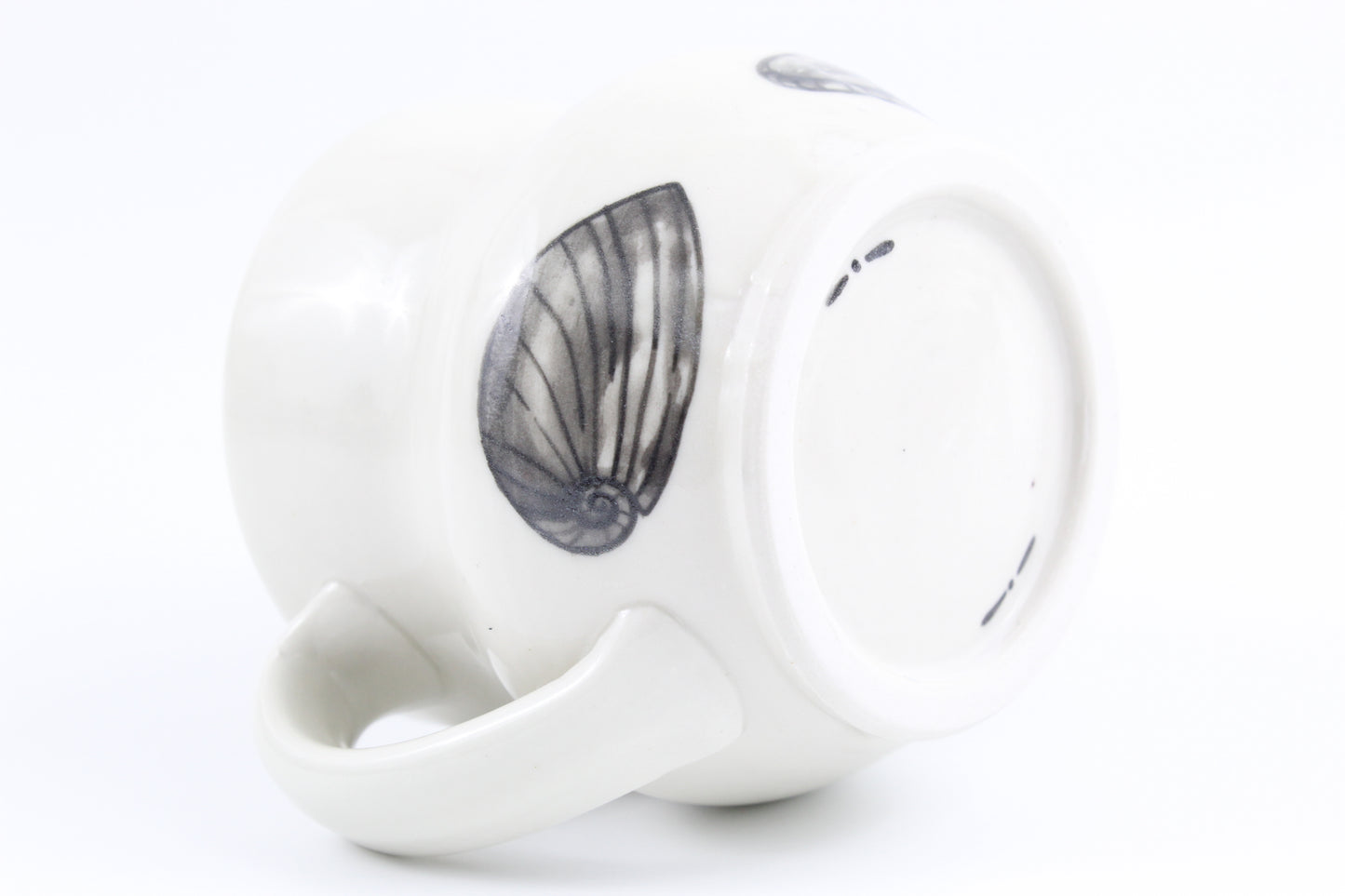 Glassy grapeskin snail mug