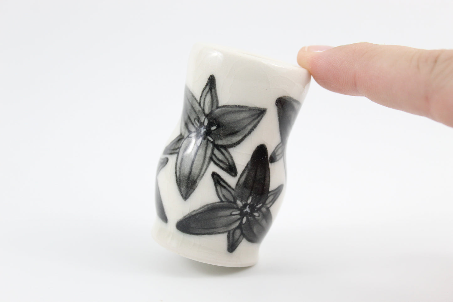 Trillium mini vase
