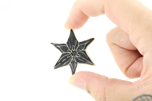 Trillium pin